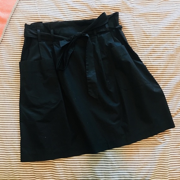 Theory Paper Bag Waist Skirt w/Bow - Picture 3 of 4